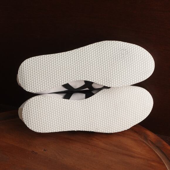 Onitsuka Tiger Sneakers Mens SZ 7.5 White Black FB Trainer Casual Athletic Shoes - Picture 9 of 16